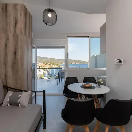 Mikelanna Aegean Skyline 3* نيوس مارماراس