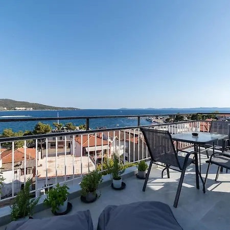 Apart Otel Mikelanna Aegean Skyline 3*