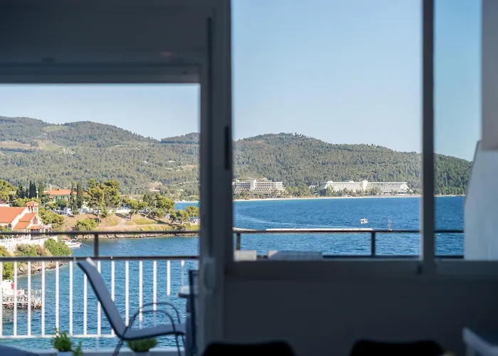 Mikelanna Aegean Skyline