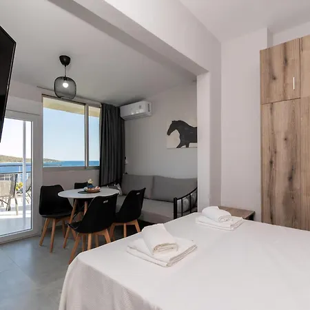 Mikelanna Aegean Skyline Aparthotel