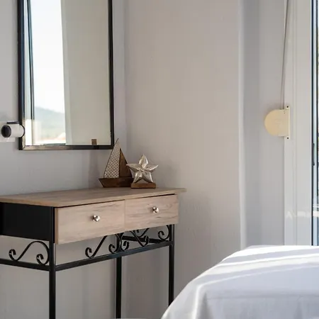 Mikelanna Aegean Skyline Aparthotel 3*